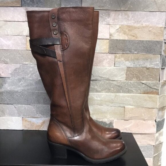 Clarks Maymie Stellar Knee High Boot (H79-O) - Picture 7 of 11
